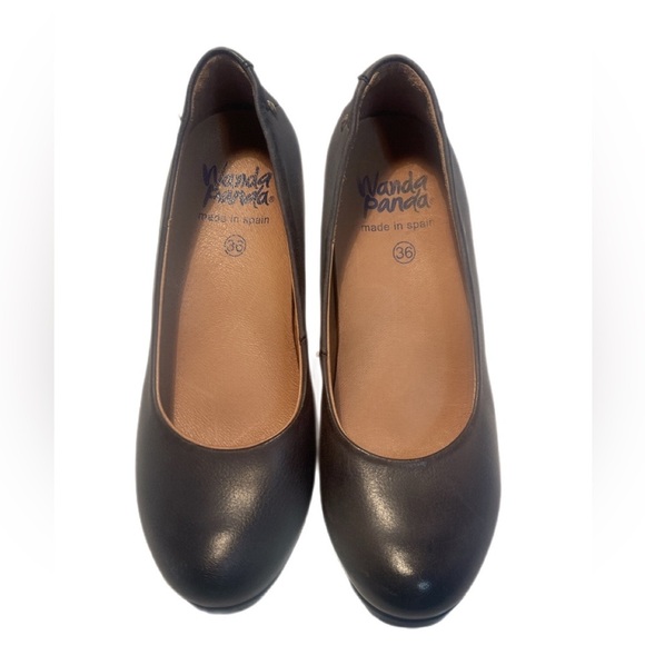 NWT Wanda Panda Blue Leather block heel comfortable Stylish court pump 36 - Picture 3 of 5
